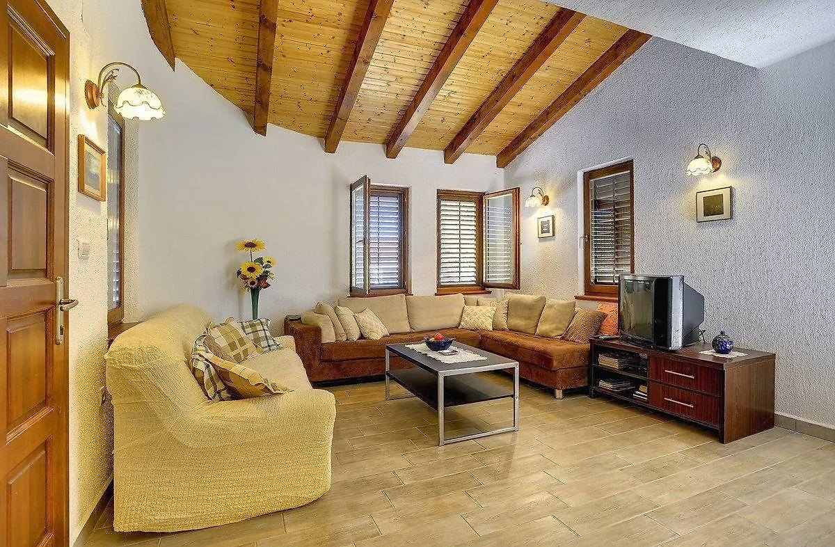 Holiday home Villa Ruza Liznjan