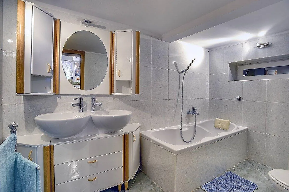 Villa Ruza Liznjan Holiday home